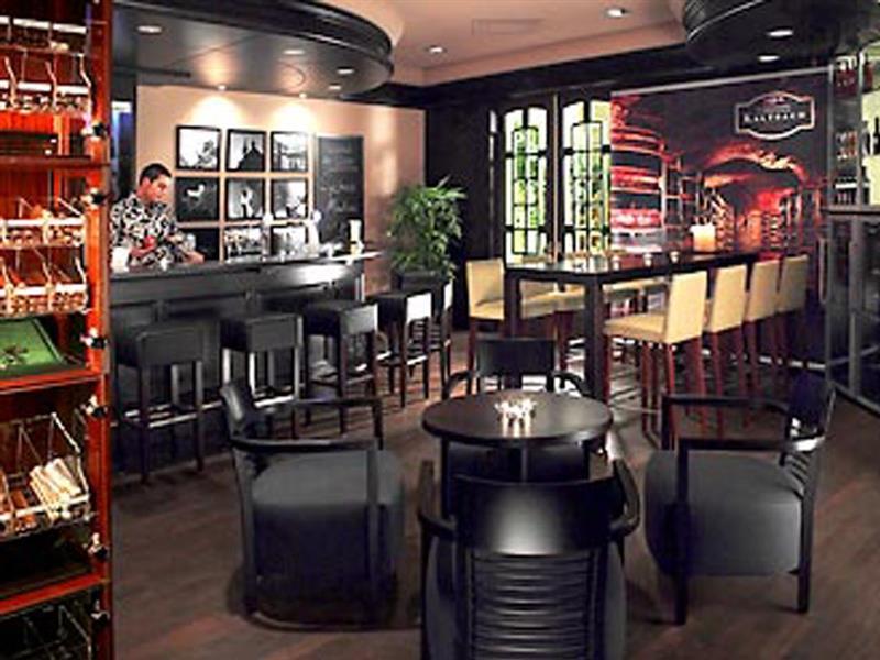 Opfikon-Glattbrugg Renaissance Zurich Hotel מראה חיצוני תמונה